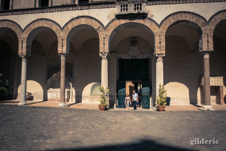 Cathédrale de Salerne : entrée de la cour