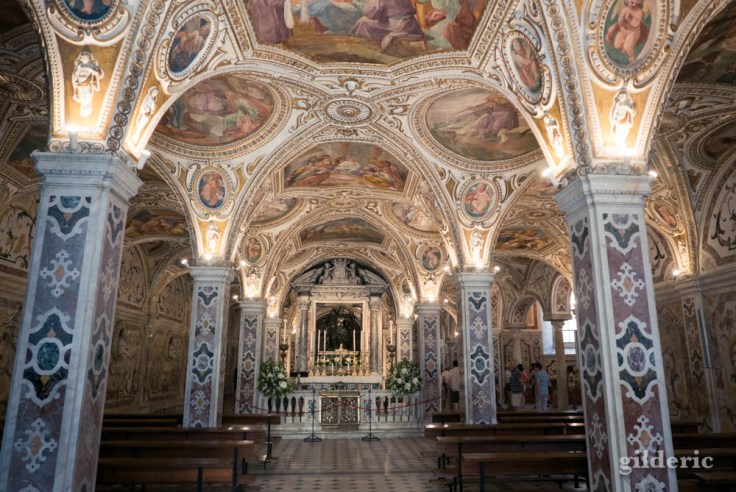 La crypte de la cathédrale de Salerne (vue d'ensemble)