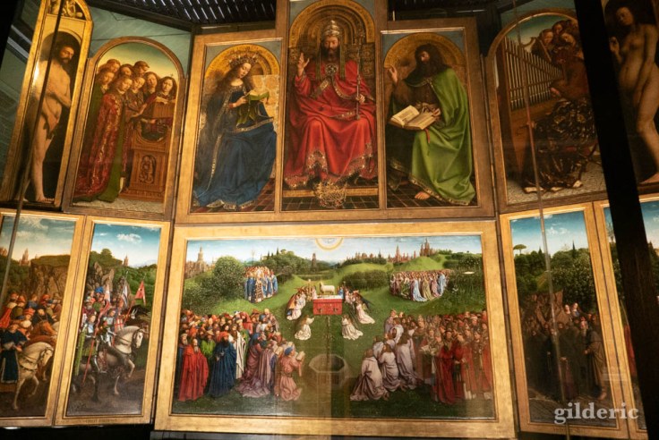 "L'Agneau mystique" de Van Eyck, dans l'église Saint-Bavon à Gand.